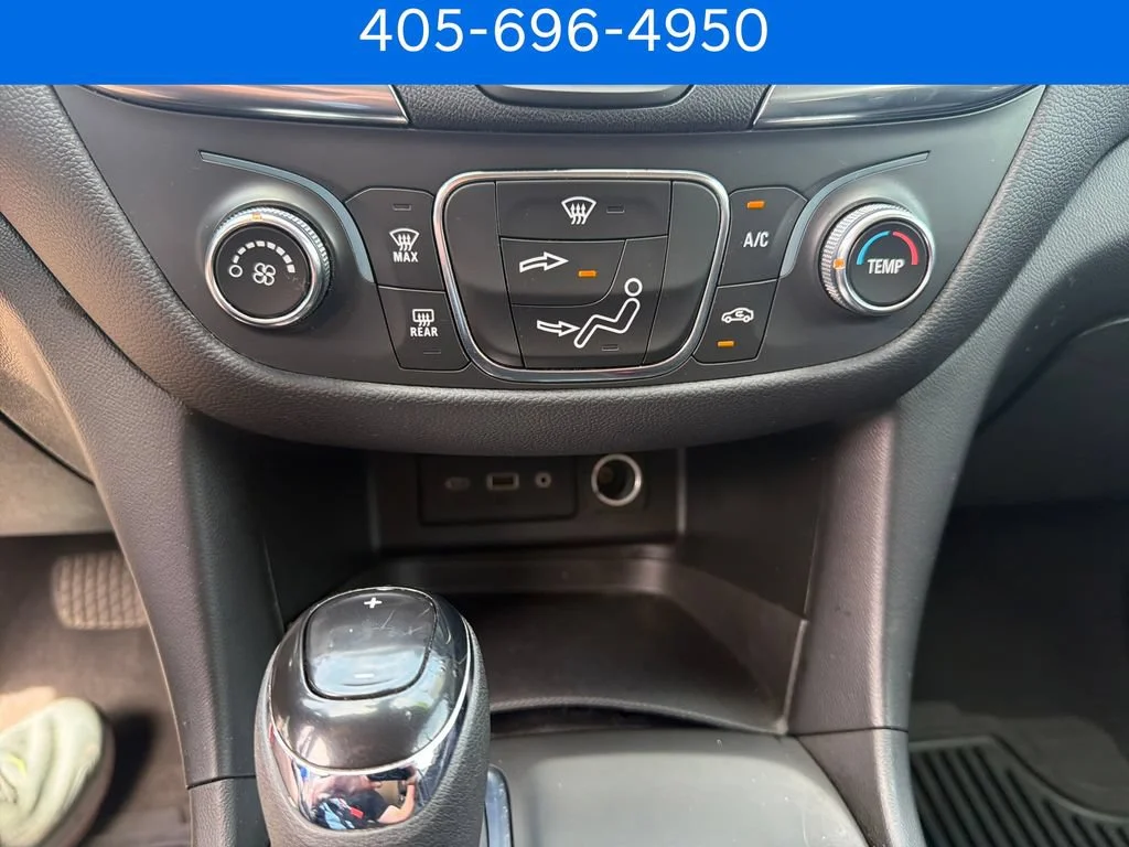 Pre-Owned 2021 Chevrolet Equinox LT