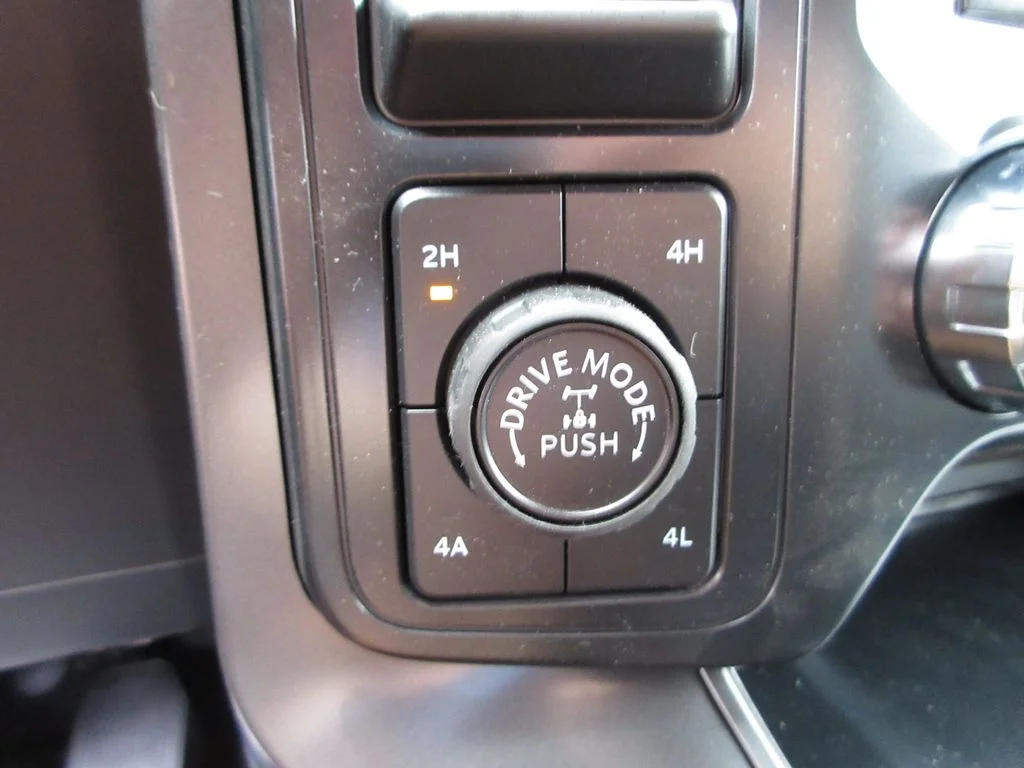 New 2026 Carbonized Gray Metallic Ford Lariat image 20