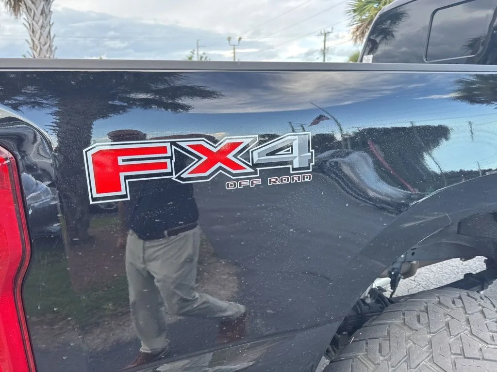 Used 2024 Black Metallic Ford Platinum image 33