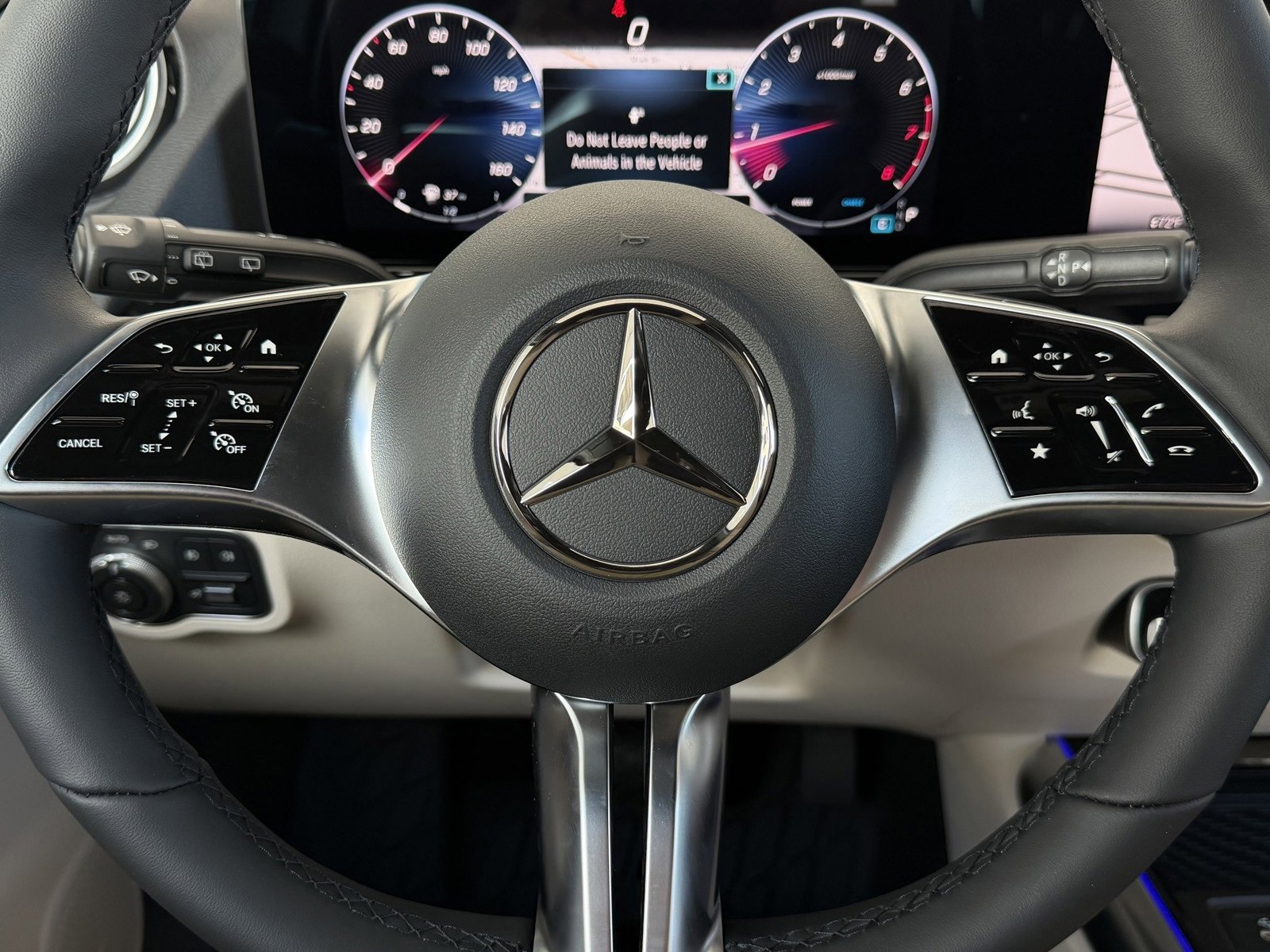 New 2026 Polar White Mercedes-Benz GLA 250 image 36