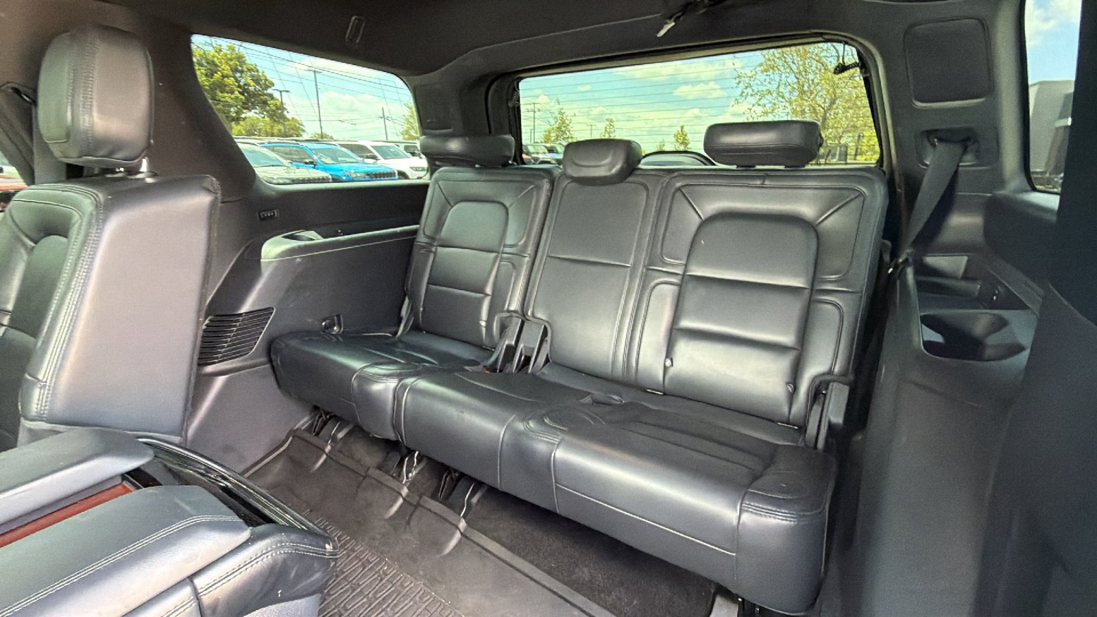 Used 2022 Black Metallic Lincoln Reserve image 16