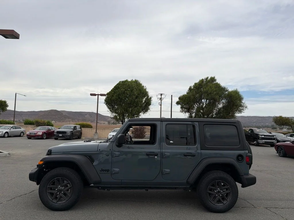 Used 2024 Gray Jeep Sport S image 8