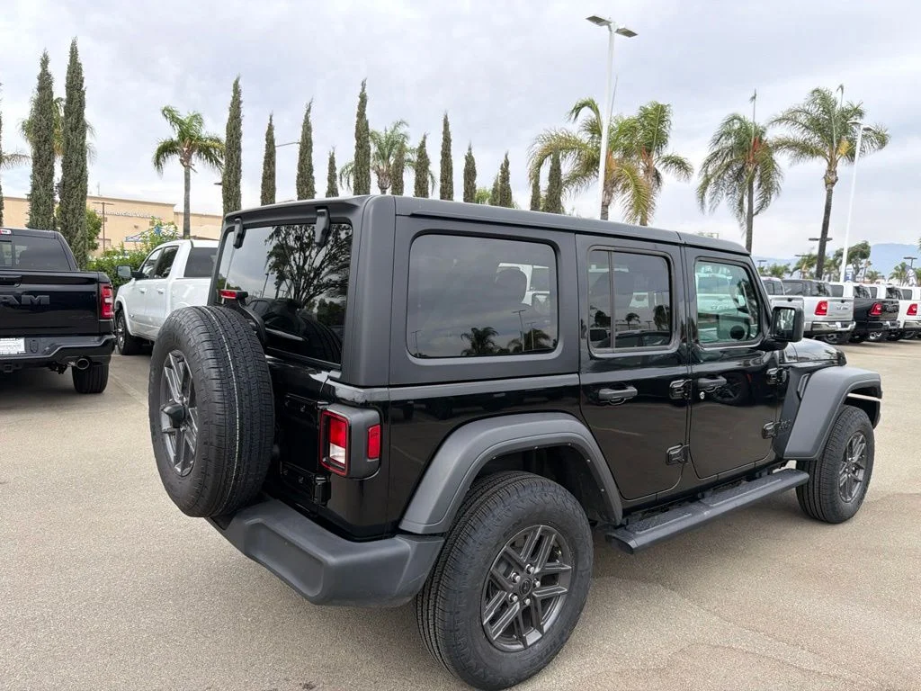 Used 2025 Black Jeep Sport S image 3