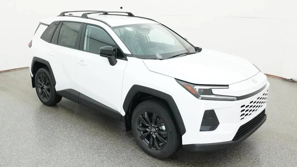 New 2026 Ice Cap Toyota XLE Premium image 10