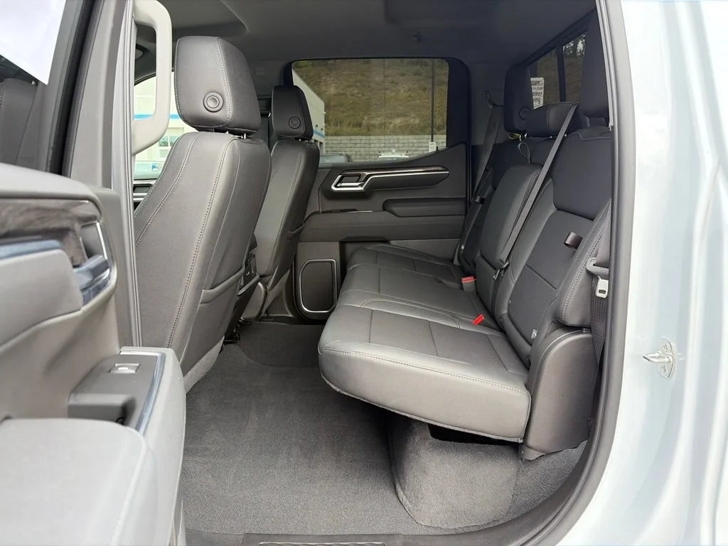Used 2026 Polar White Tricoat Chevrolet LTZ image 18