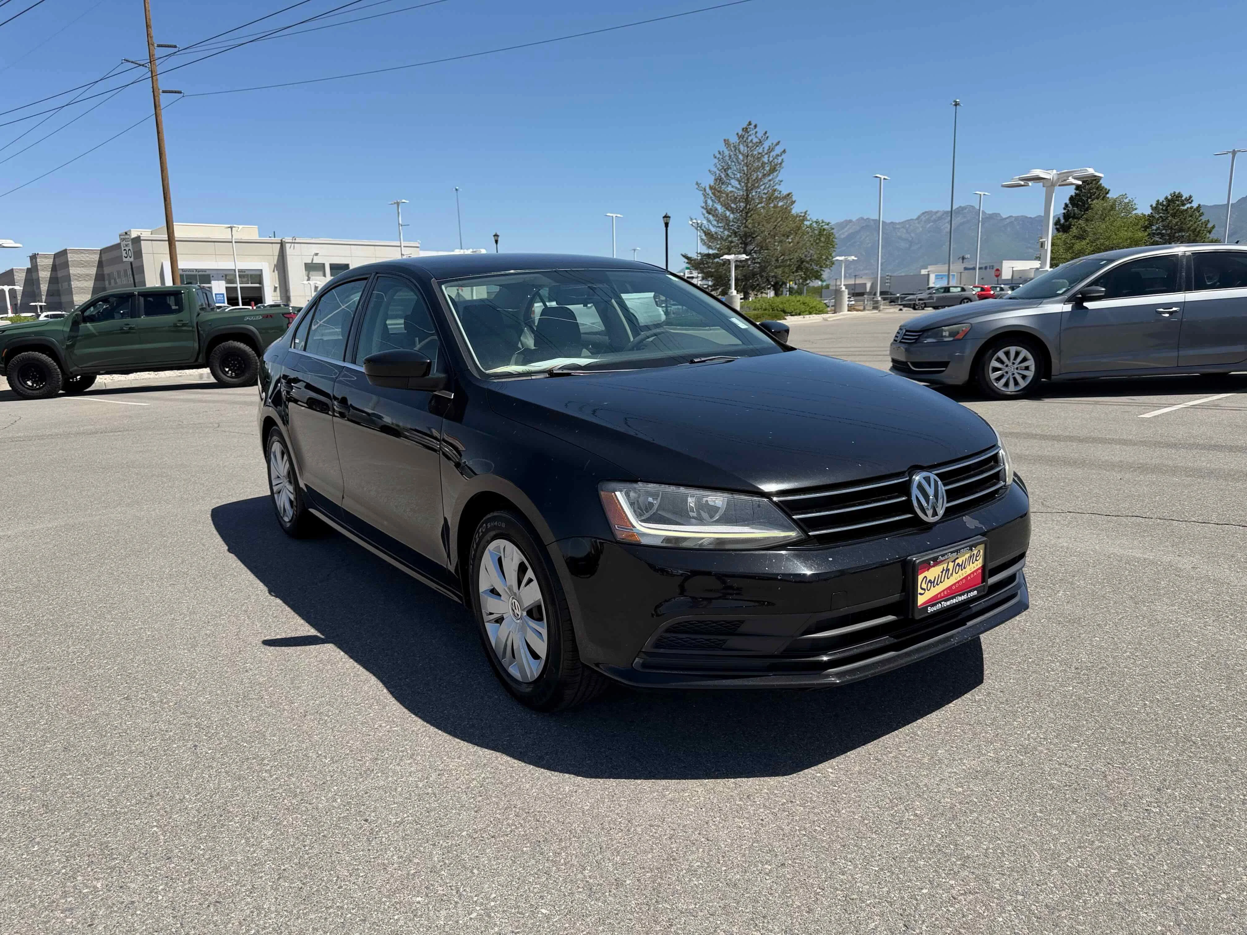 Used 2017 Black Volkswagen 1.4T S image 7