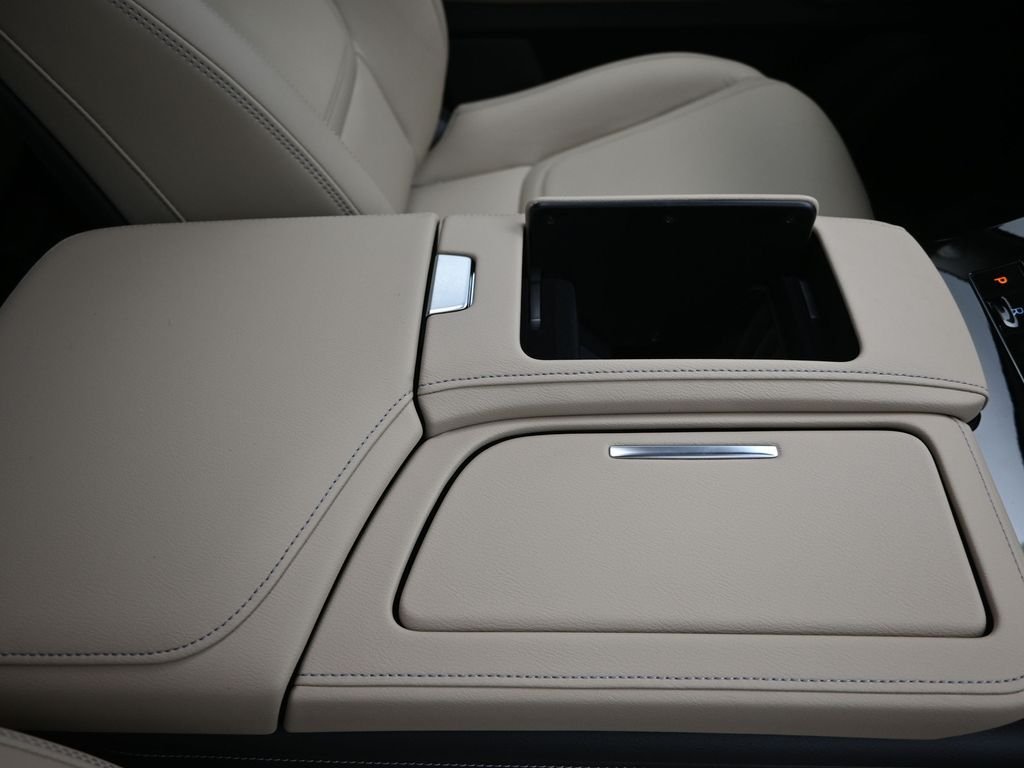 New 2026 RADIANT WHITE INFINITI Pure 2WD image 30