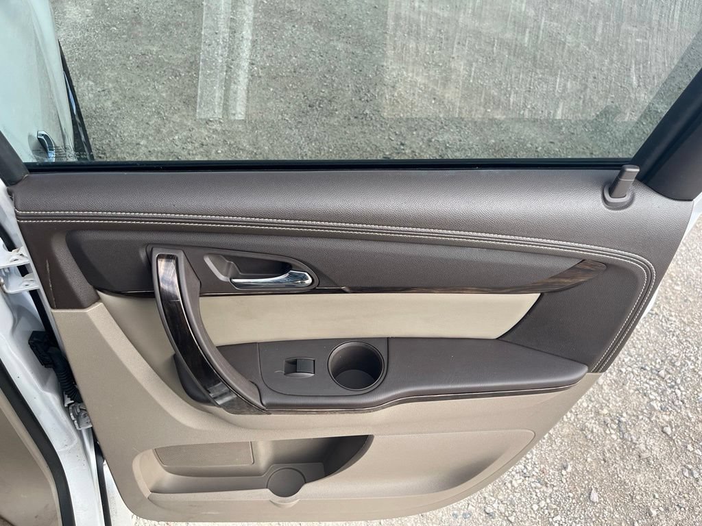 Used 2016 WHITE FROST TRICOAT GMC Denali image 30