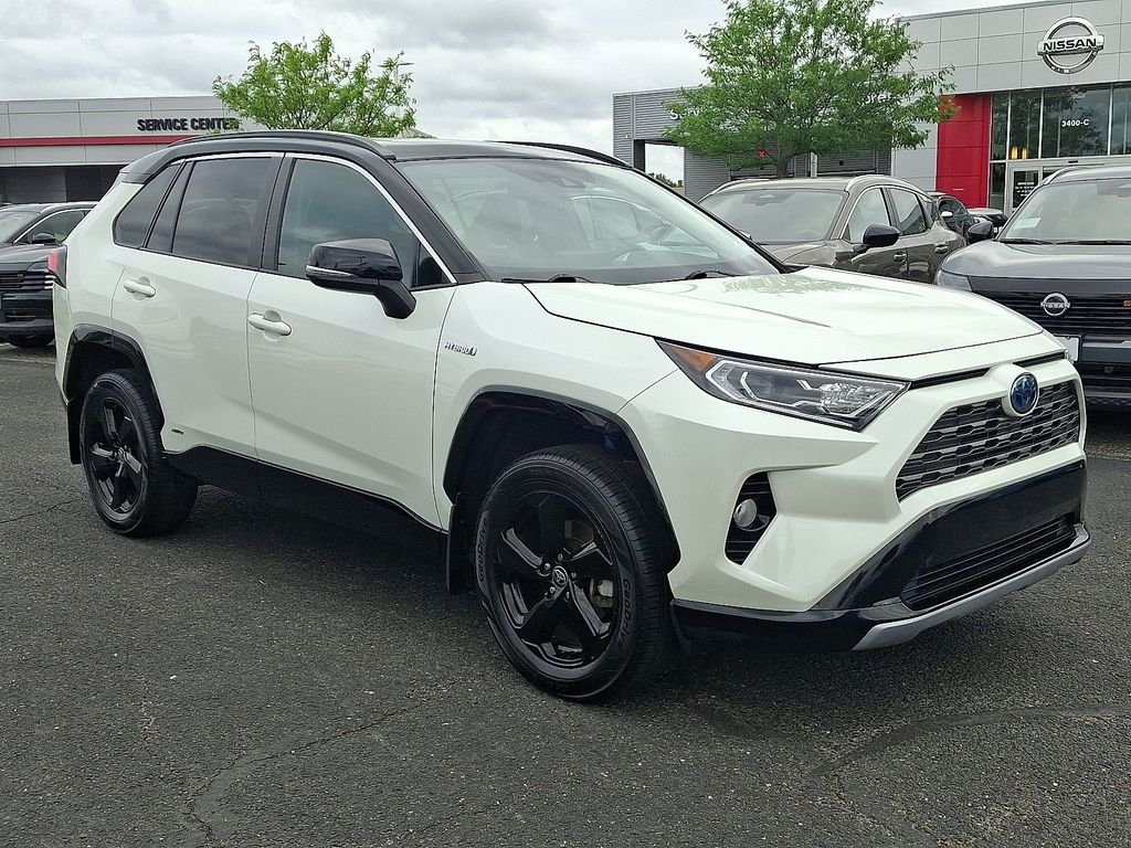 Used 2021 White Toyota XSE image 3