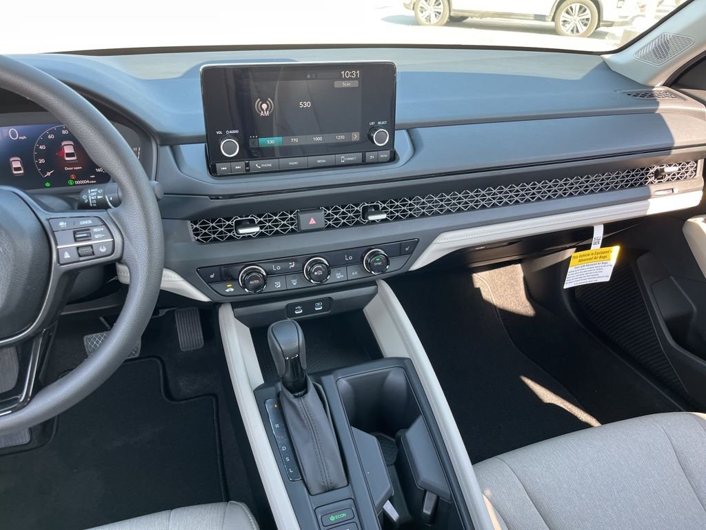 2025 Honda Accord SE - Photo 9