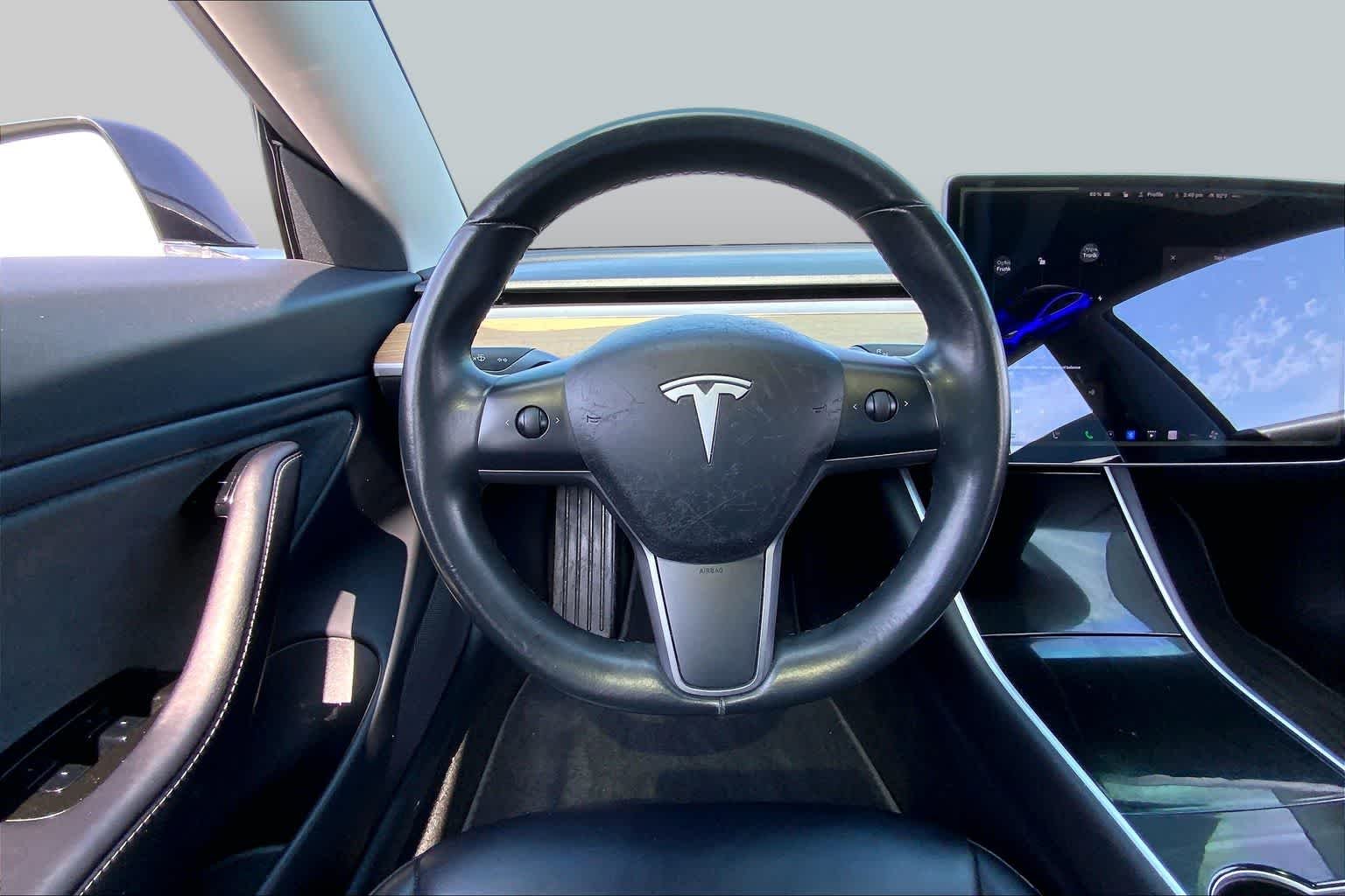 Used 2018 Solid Black Tesla Long Range Battery image 5