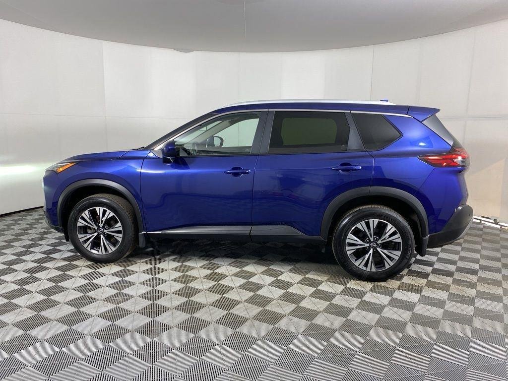 Used 2023 Caspian Blue Metallic Nissan SV image 4