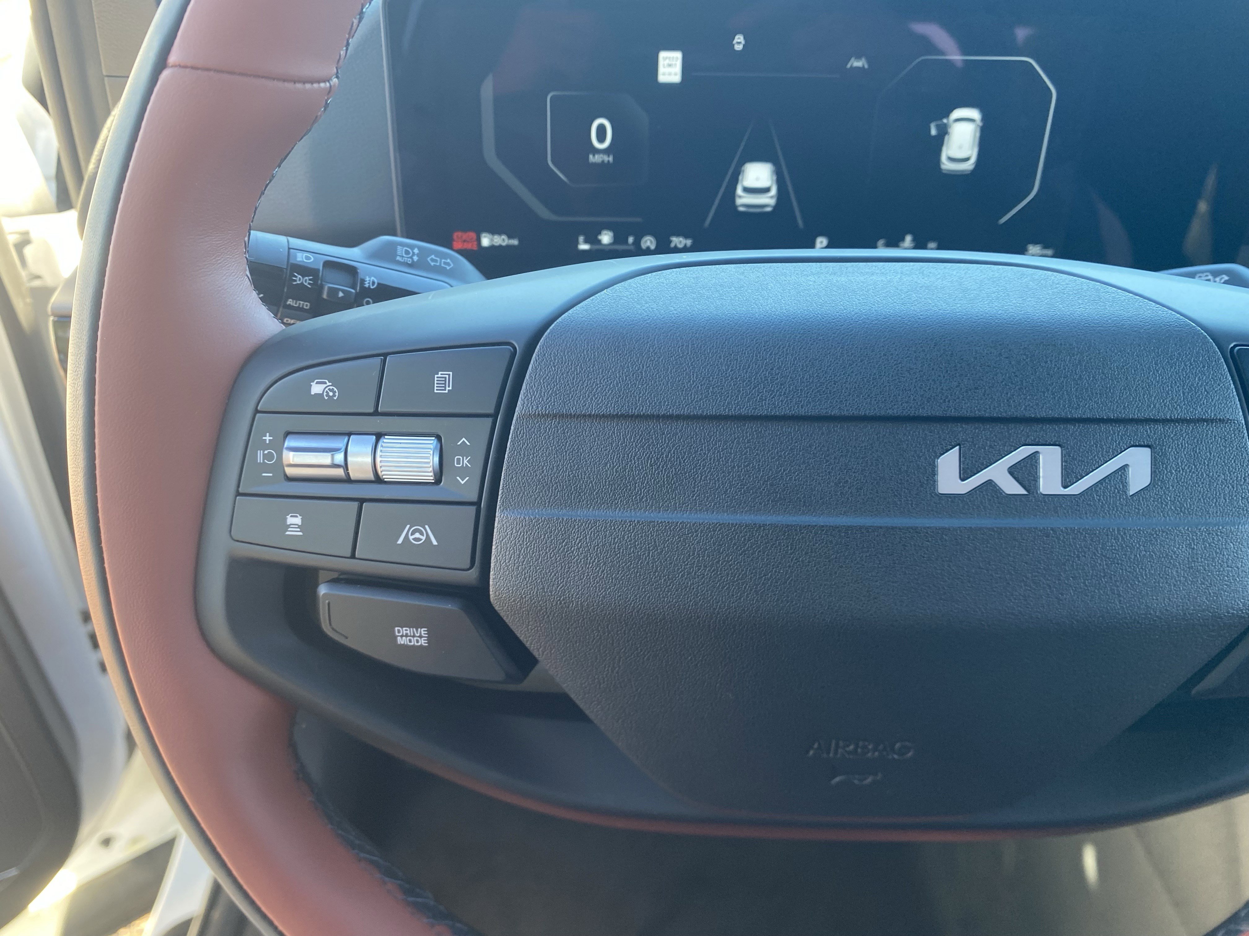 New 2026 Glacial White Pearl Kia SX Prestige image 22