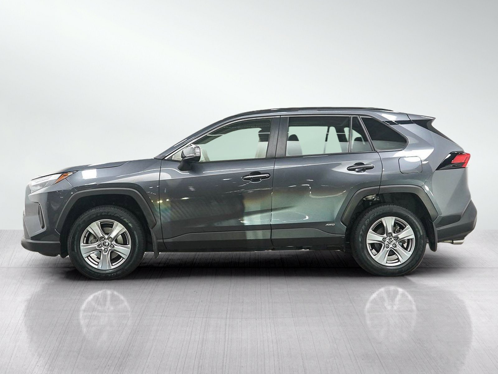 Used 2023 Toyota RAV4 XLE with VIN JTMRWRFV2PD204976 for sale in Burnsville, Minnesota