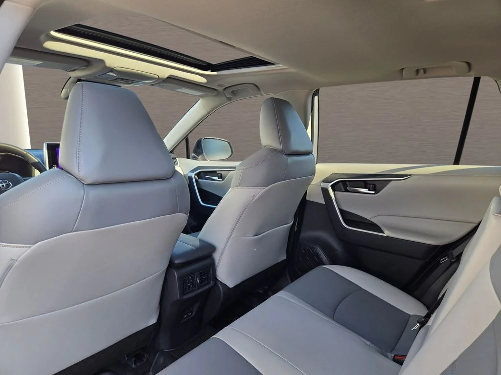 Used 2023 Silver Toyota XLE Premium image 14