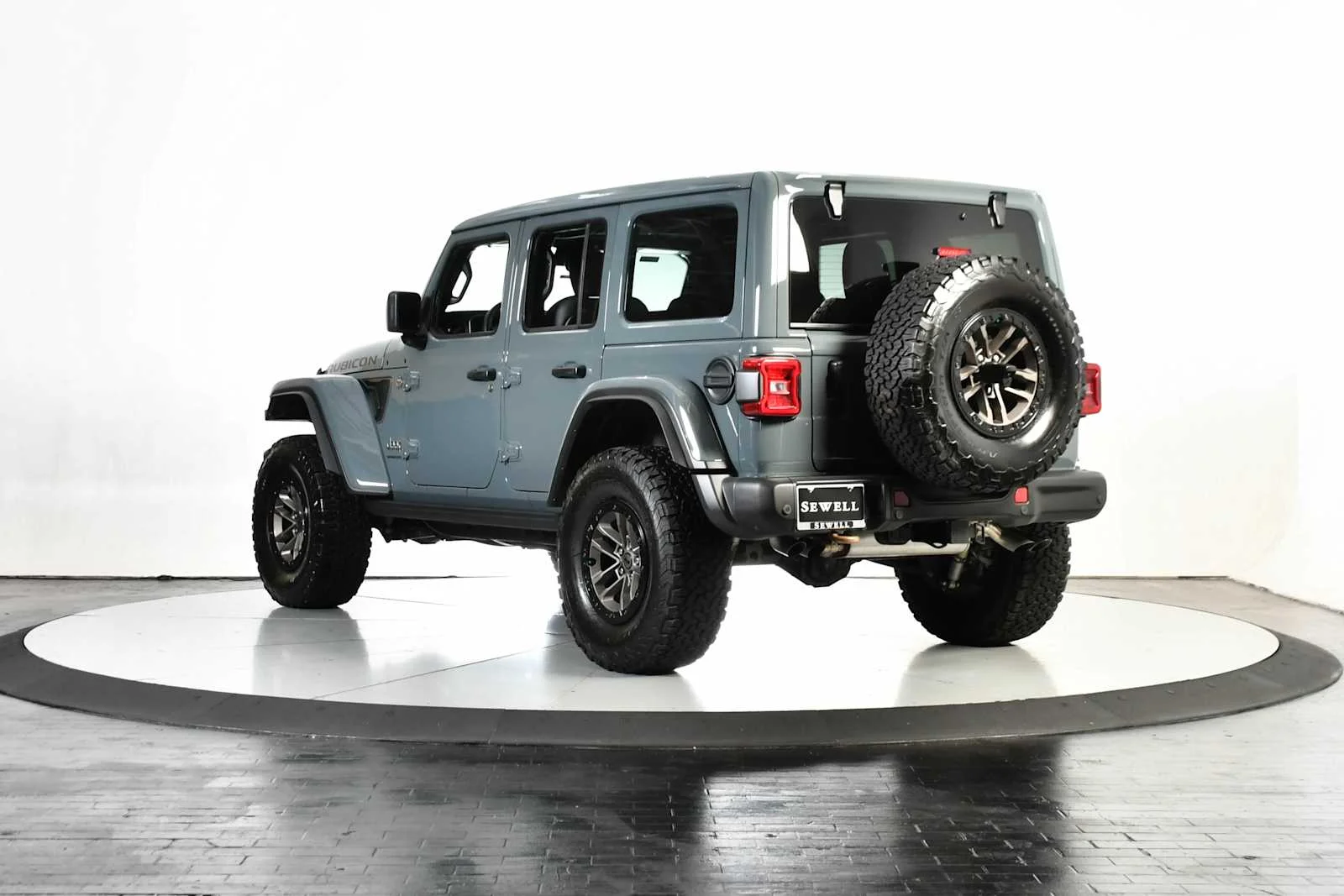 Used 2025 Anvil Clearcoat Jeep Rubicon 392 Final Edition image 4