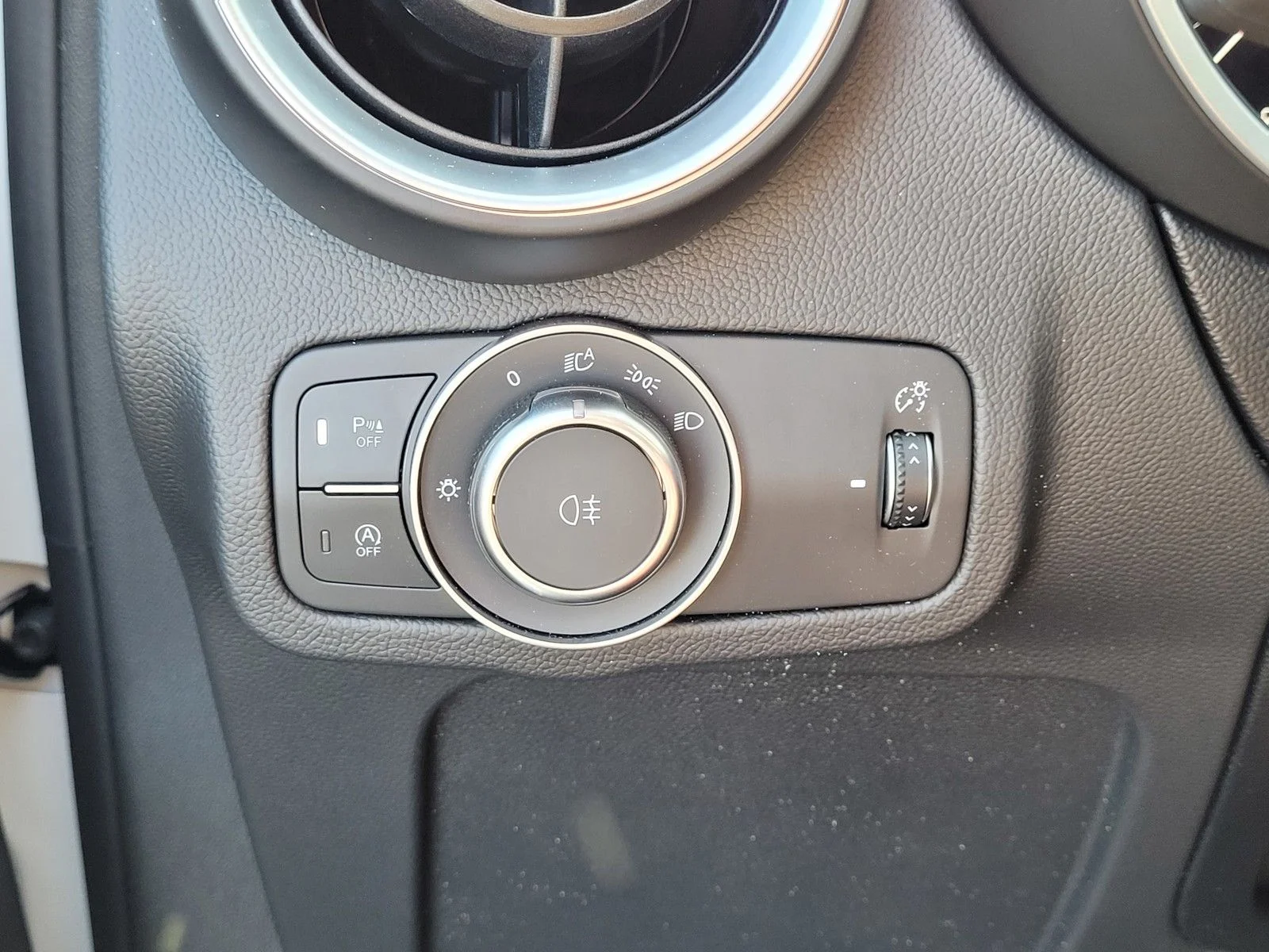 2025 Alfa Romeo Stelvio Base - Photo 14