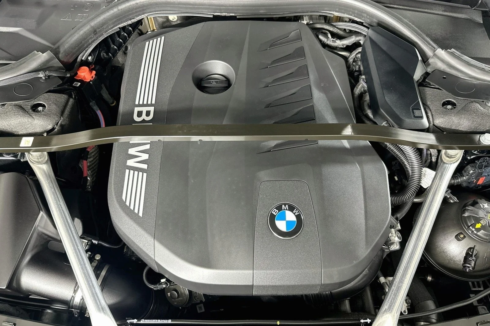 Used 2026 Black Sapphire Metallic BMW 740i xDrive image 13