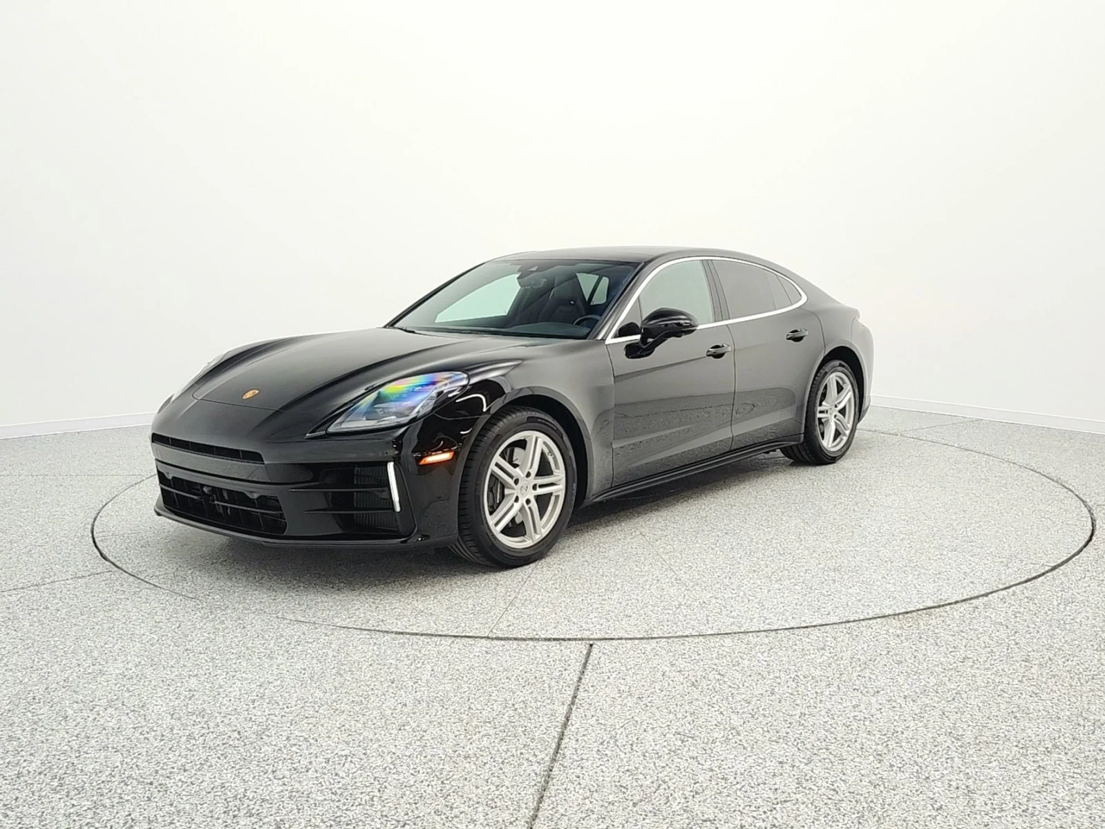 2025 Porsche Panamera 4's photo