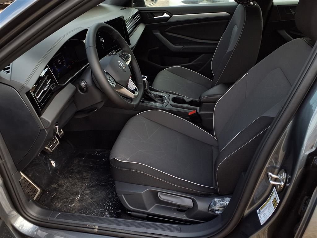 2025 Volkswagen Jetta Sport - Photo 16