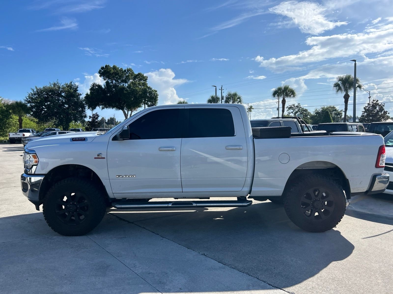 Used 2022 White Ram Big Horn image 2