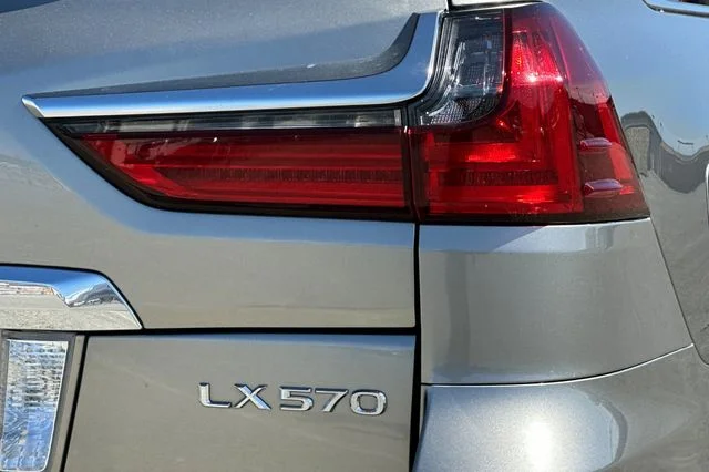 Used 2016 Silver Lexus 570 image 37
