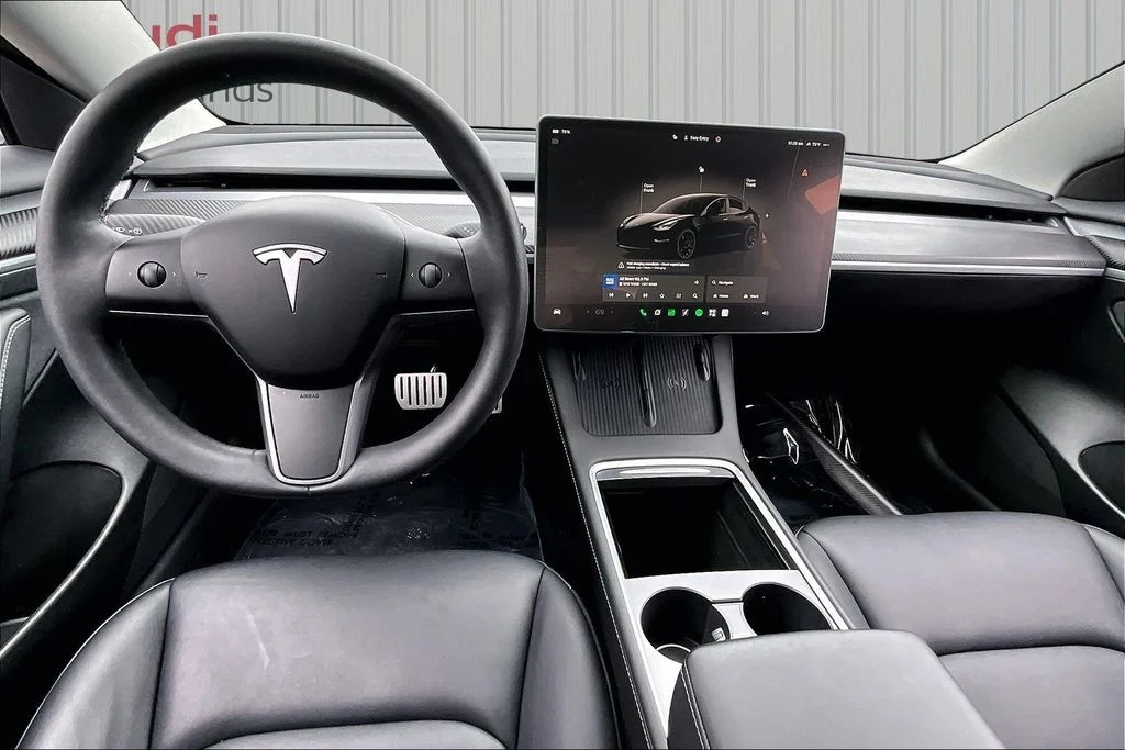 Used 2023  Tesla Performance image 7
