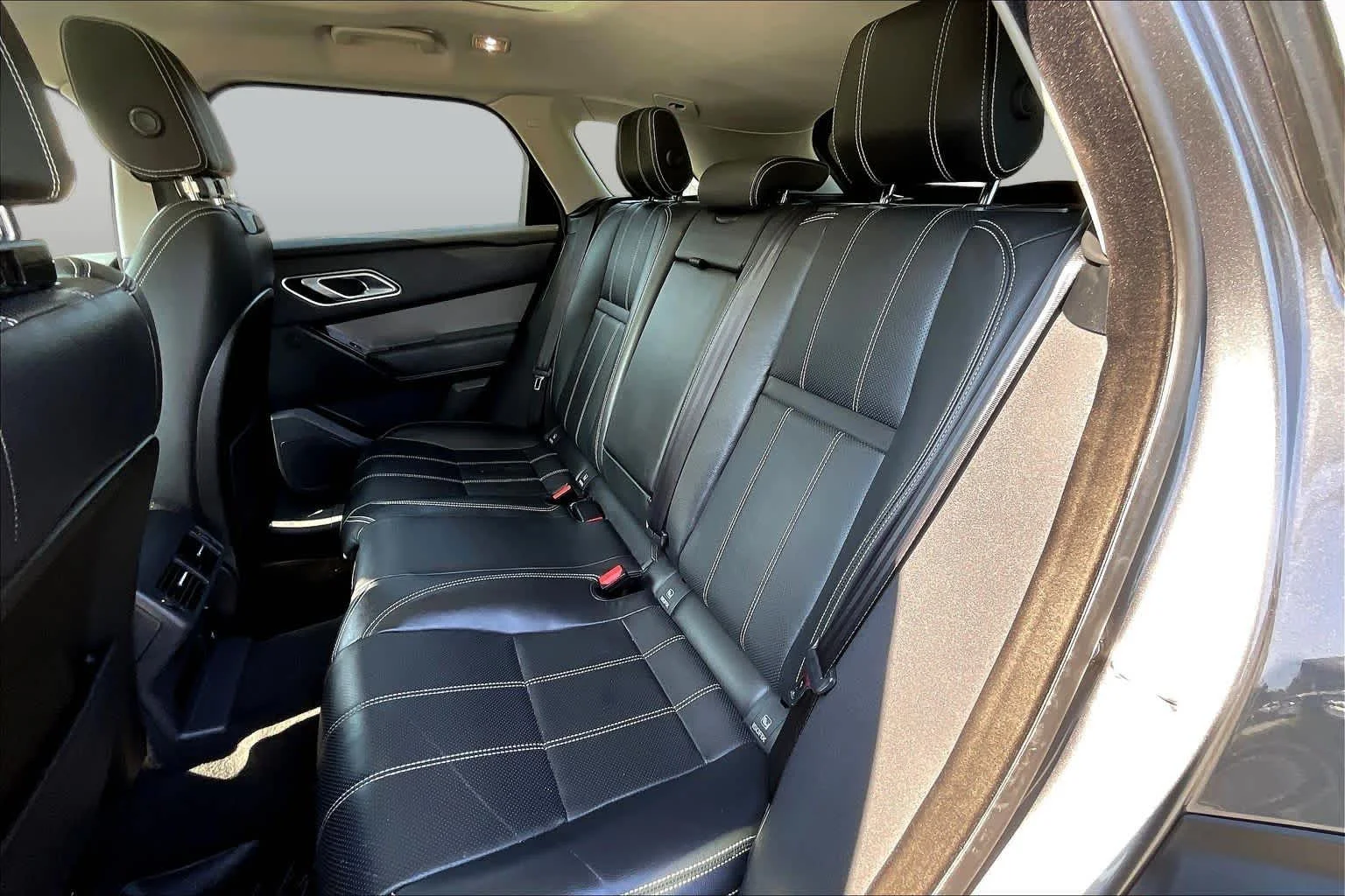 Used 2019 Corris Grey Metallic Land Rover S image 20