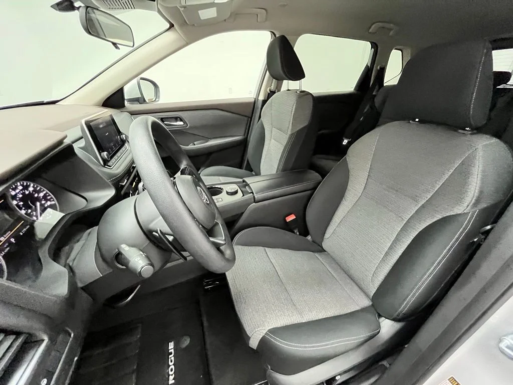 Used 2023 Silver Nissan SV image 19