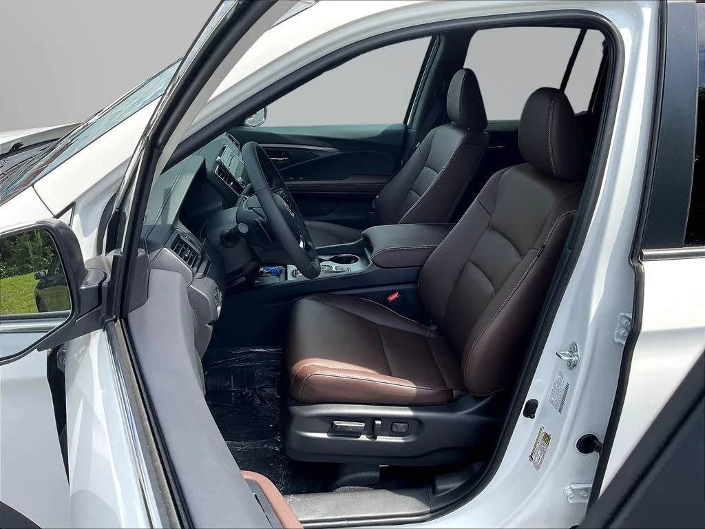 New 2026 Platinum White Pearl Honda RTL image 20