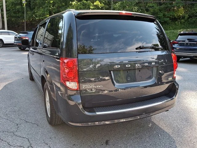 Used 2013 Gray Dodge SXT image 9