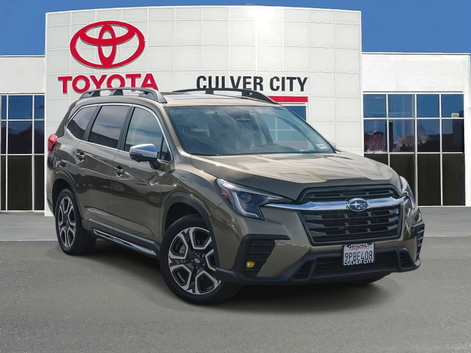 2023 Subaru Ascent Limited 7 Passenger's photo