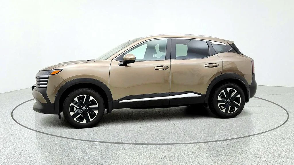 Used 2025 Canyon Bronze Metallic Nissan SV AWD image 8