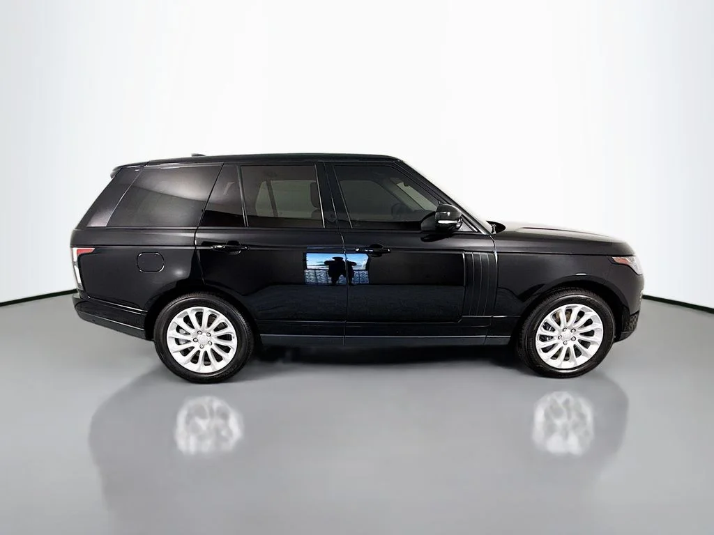 Used 2020  Land Rover HSE image 8