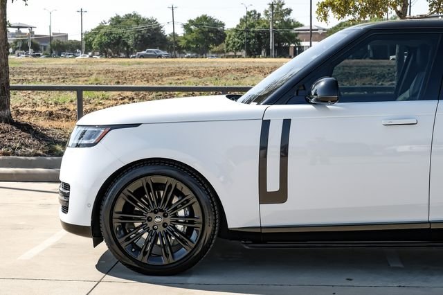 Used 2022 Fuji White Land Rover SE image 15