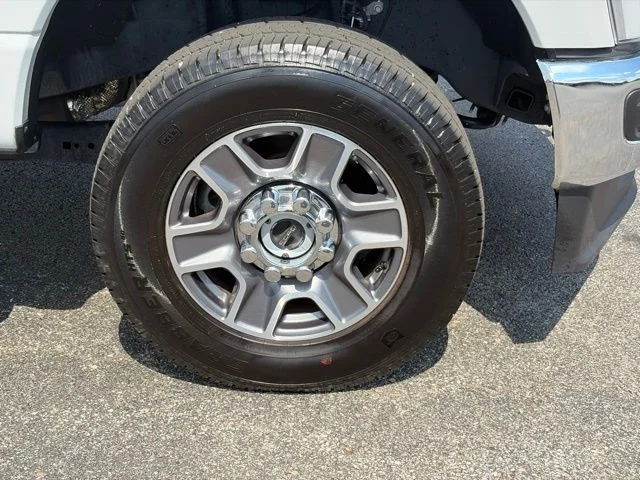 Used 2025 White Ford XLT image 3