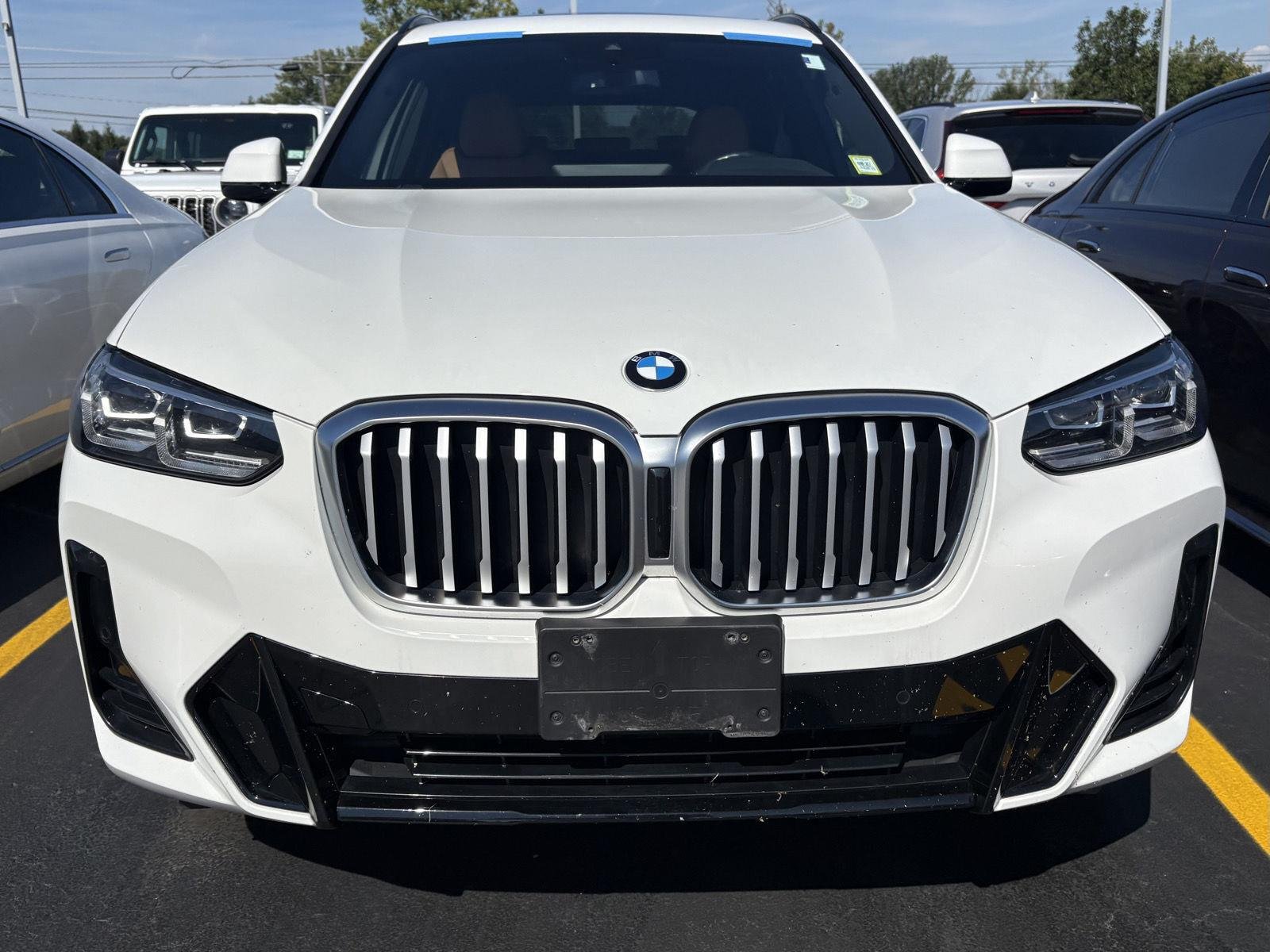 Used 2023 Alpine White BMW xDrive30i image 2
