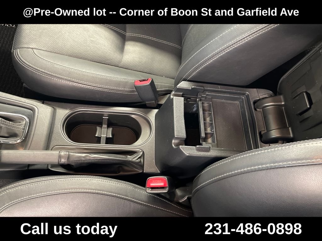Used 2017 Silver Subaru 2.5i Touring image 26