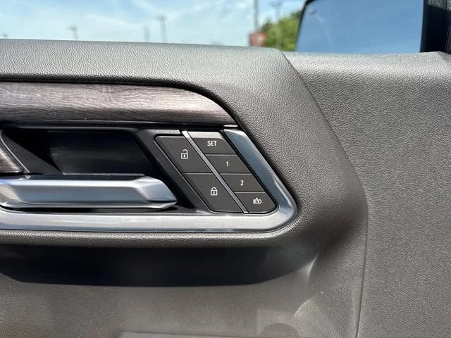 2026 Chevrolet Silverado 1500 LTZ - Photo 13