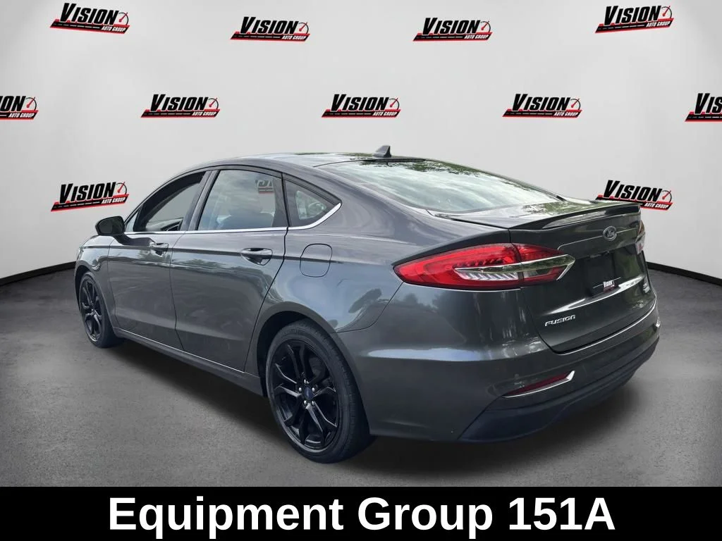 Used 2019 Gray Ford SE image 8