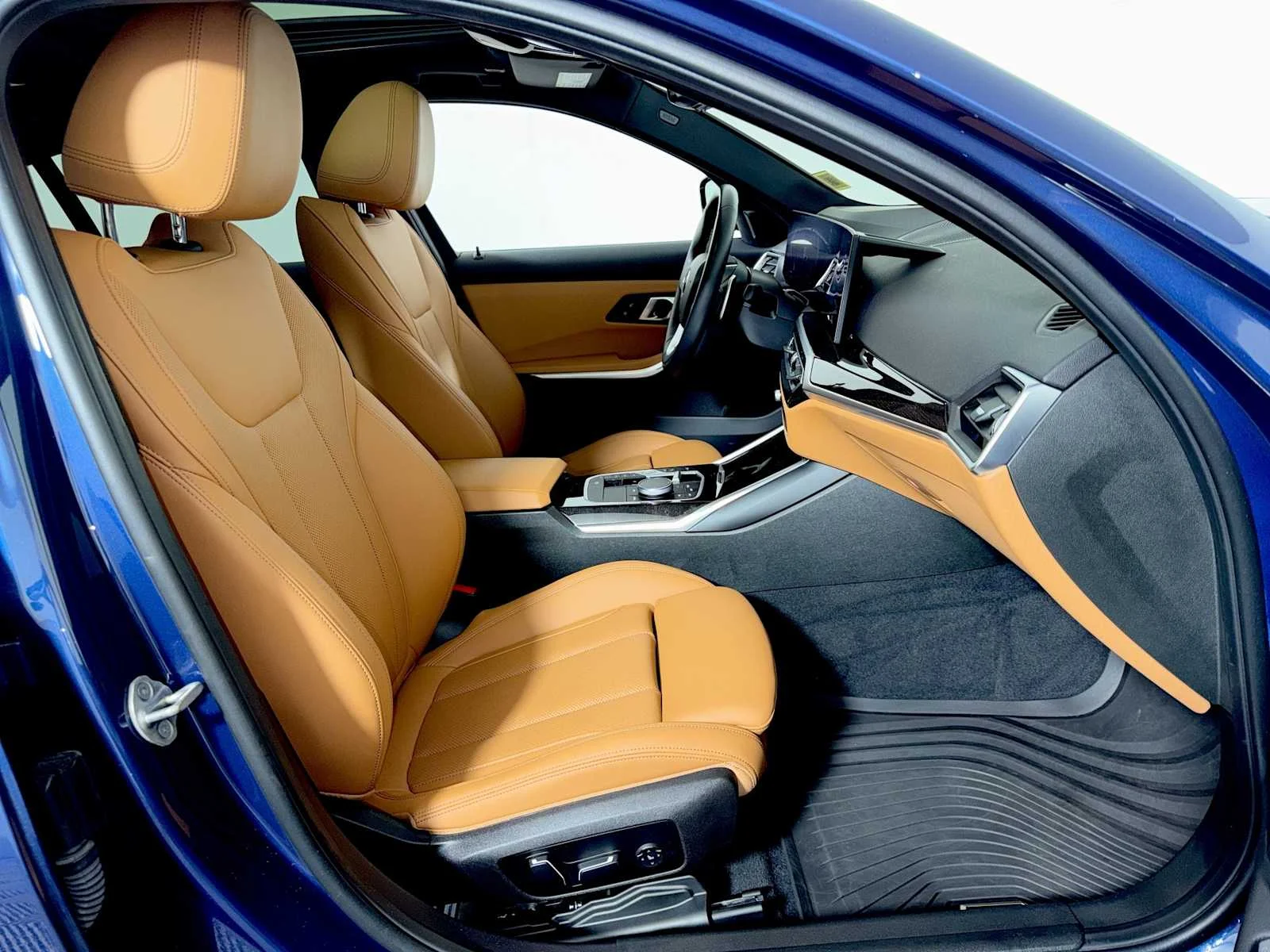 2024 BMW 3 Series 330i - Photo 24