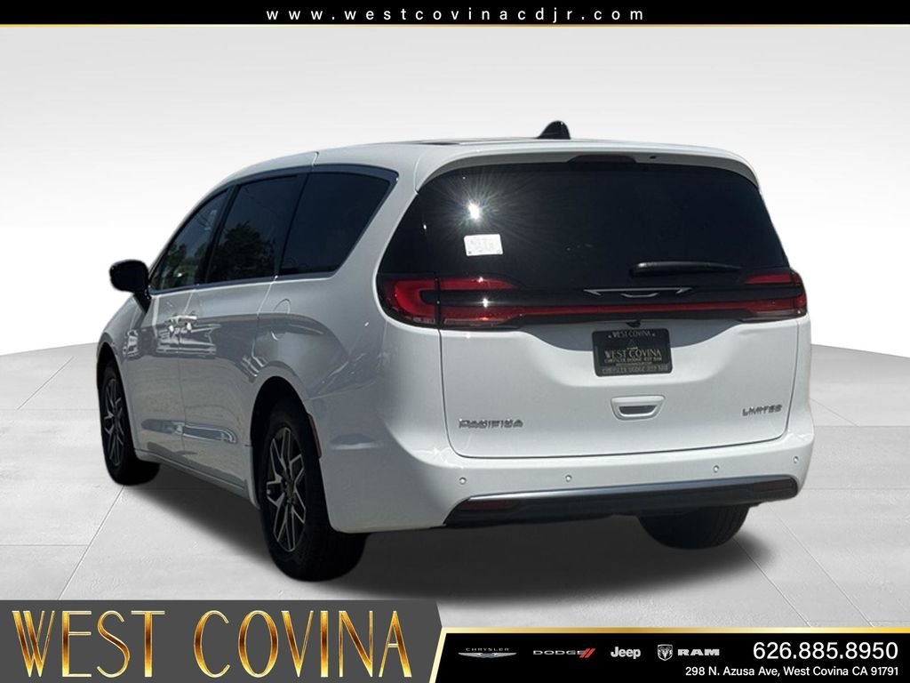 New 2027 Bright White Clear-Coat Exterior Paint Chrysler Limited image 10