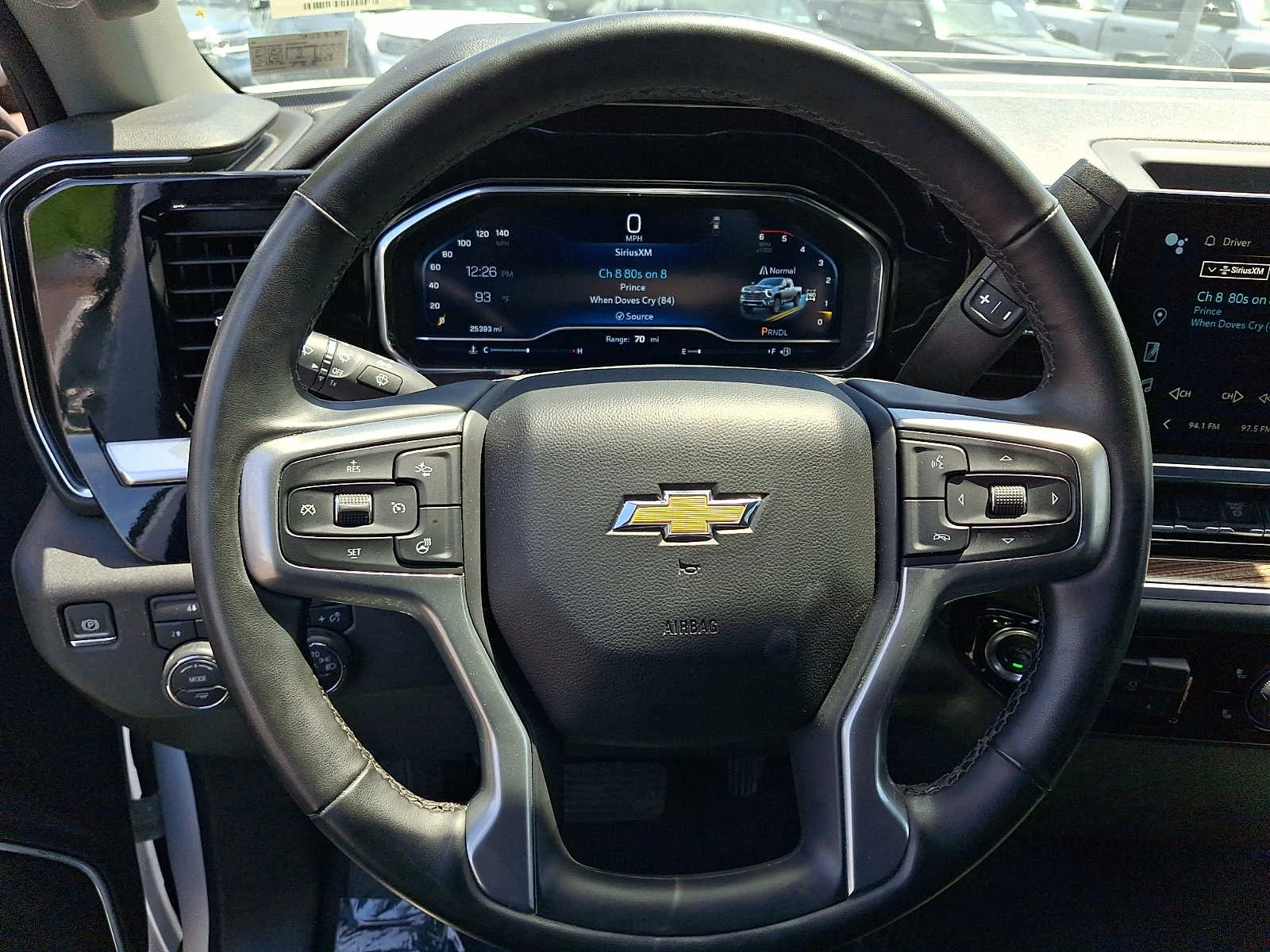 Used 2025 Summit White Chevrolet LT image 18