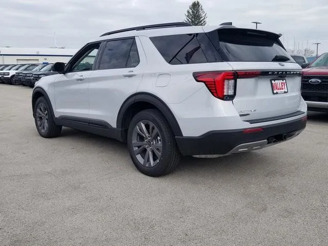 New 2026 Space White Metallic Ford Active image 11
