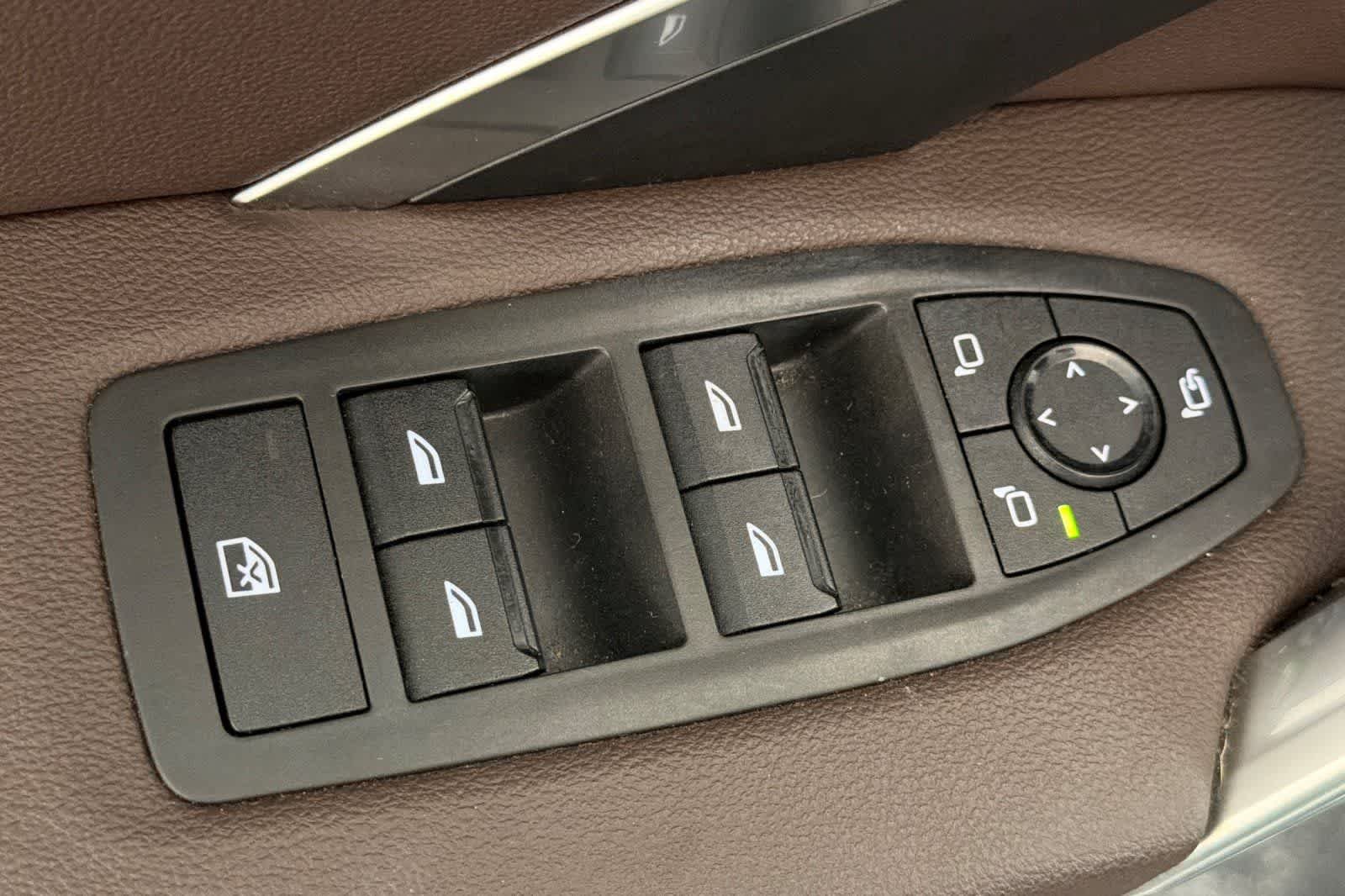 Used 2023 Cape York Green Metallic BMW xDrive28i image 13