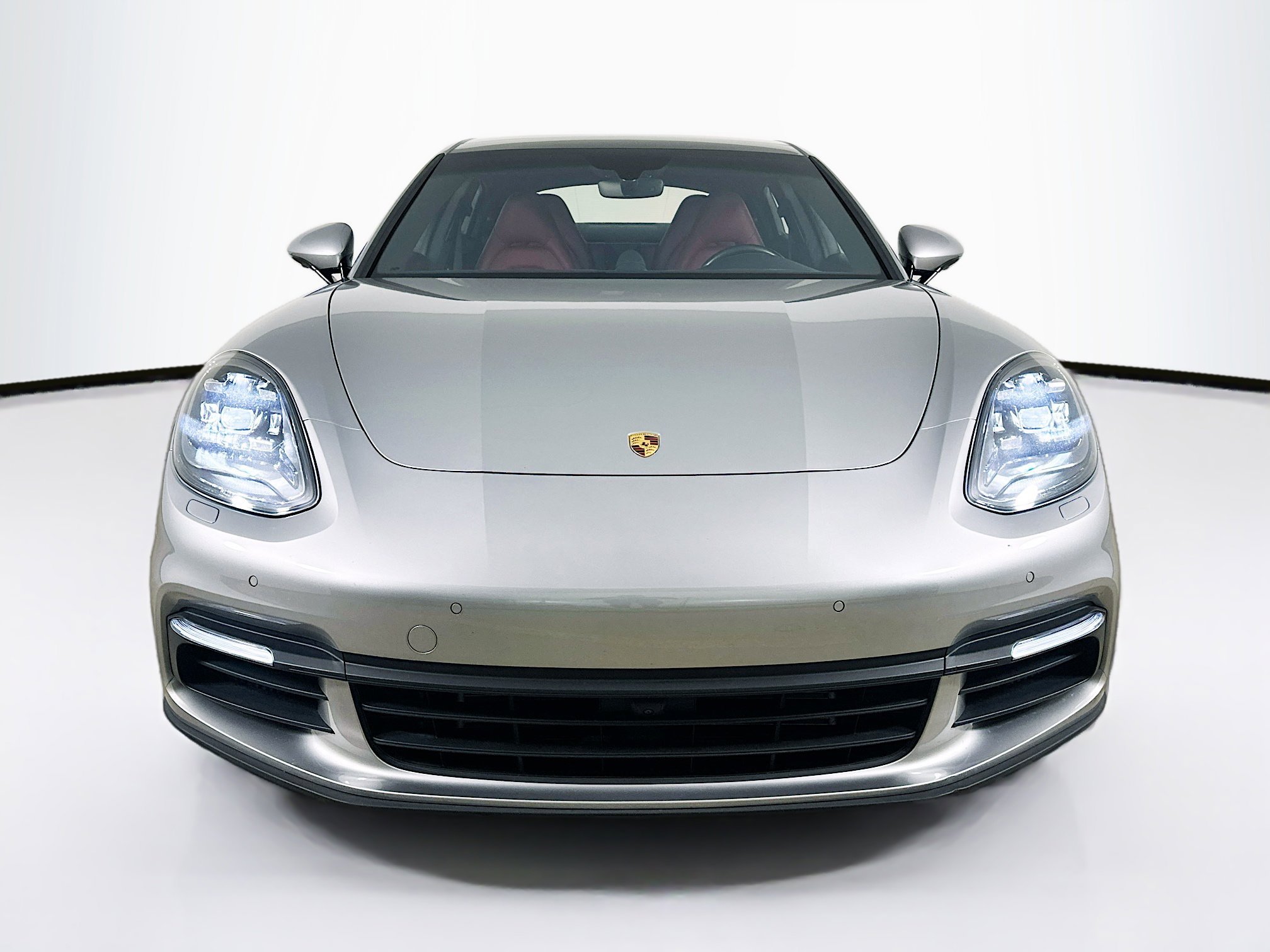 2018 Porsche Panamera 4S photo 2