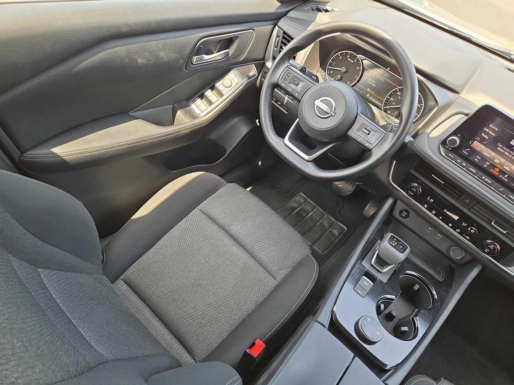 Used 2024 Silver Nissan SV image 17