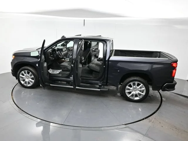 Used 2022 Dark Ash Metallic Chevrolet High Country image 42