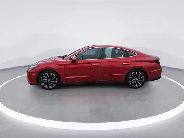 Used 2020 Red Hyundai Limited image 5