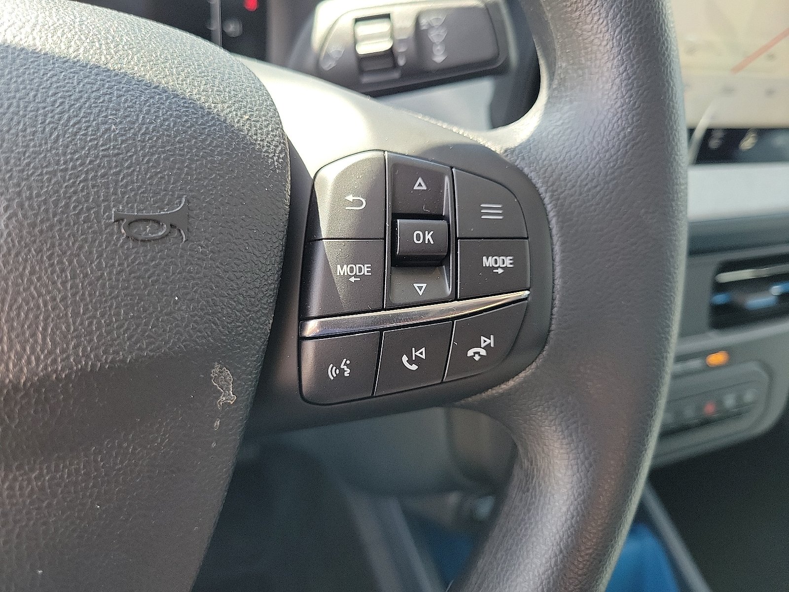 New 2026 Azure Gray Metallic Tri-Coat Ford XLT image 8